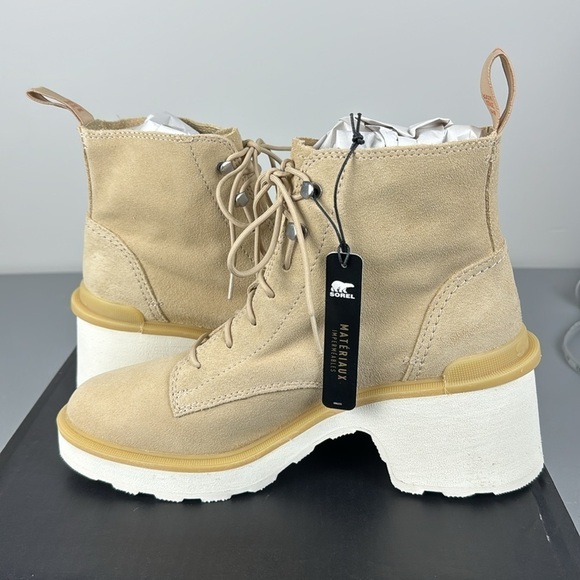 Sorel Hi-Line Lace Up Waterproof Boot. Size 9. - Picture 6 of 13
